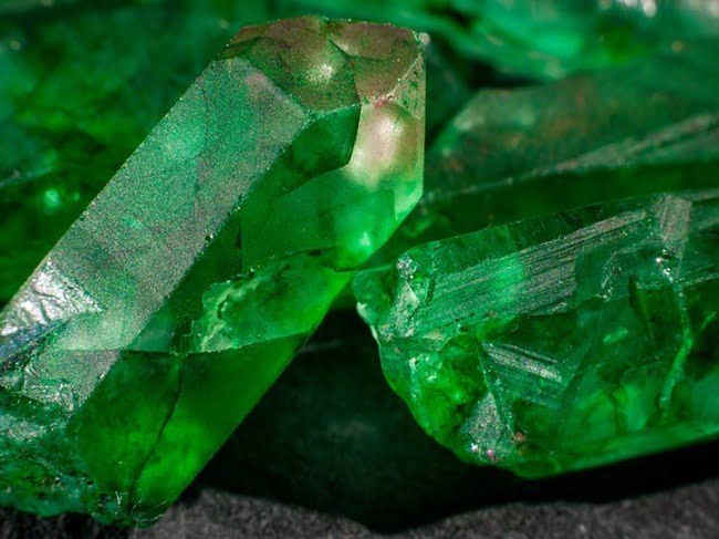 Emerald - Panna Gemstone