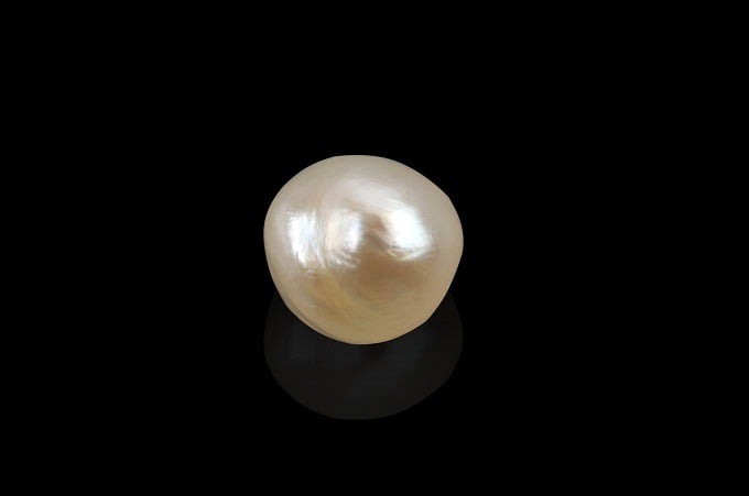 Natural Basra Pearl – Benefits, Price, Astrology & Identification